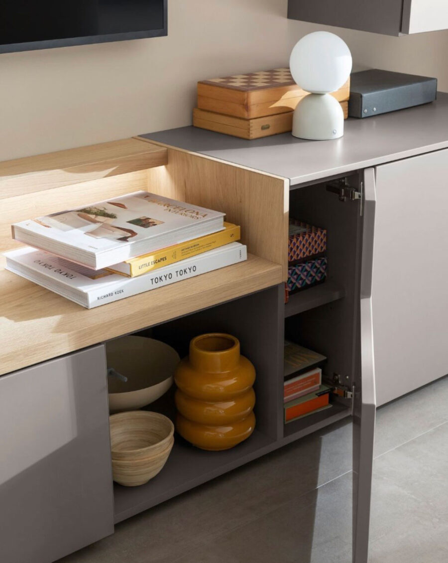 CREDENZA