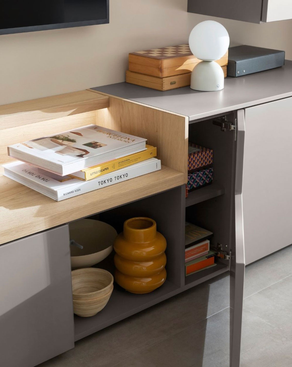 CREDENZA